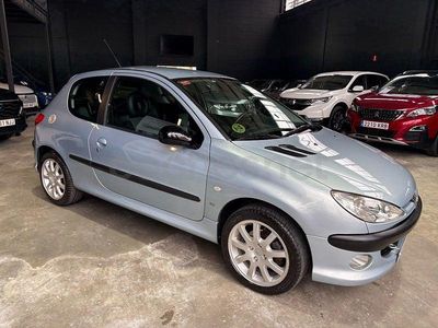 Usado Peugeot 206 GTi 138 CV (101 kW) 2002 Azul Berlina