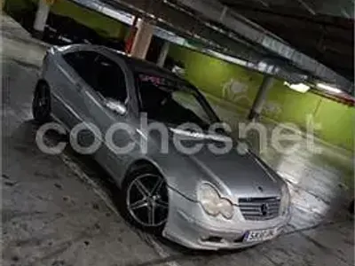 Käytetty Mercedes C200