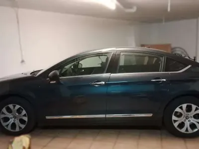 Usado Citroën C5 109 CV (80 kW) 2012 Azul Berlina