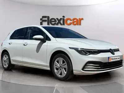 Usado VW Golf VIII 110 CV (80 kW) 2023 Blanco Berlina