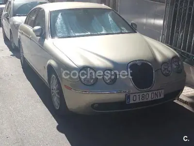 Usado Jaguar S-Type Executive 207 CV (152 kW) 2005 Blanco Berlina