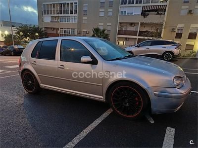 Gris / plata Usado 2002 VW Golf Highline Berlina | 4400 € (Precio justo)