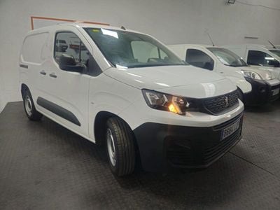 Usado Peugeot Partner Premium 100 CV (73 kW) 2022 Blanco Monovolumen