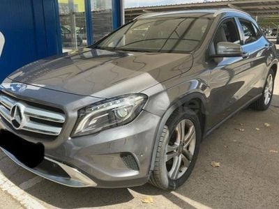 Begagnad Mercedes GLA200 Urban 136 HK (100 kW) 2016 Grå SUV