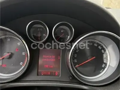 Usado Opel Insignia Cosmo 160 CV (117 kW) 2009 Negro Berlina