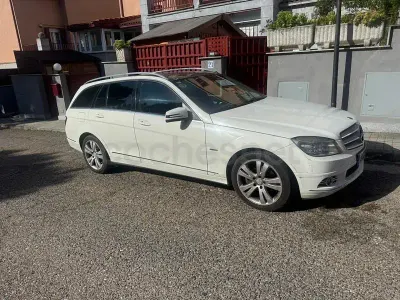Usado Mercedes C180 Elegance 120 CV (88 kW) 2012 Blanco Familiar