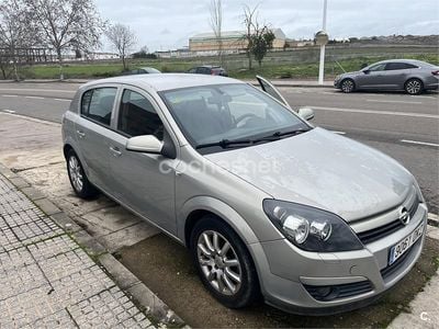 Beige Usado 2005 Opel Astra Enjoy Berlina | 2000 € (Super precio)