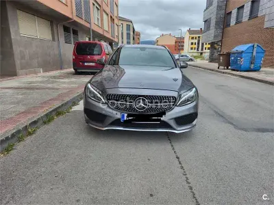 Usado Mercedes C200 170 CV (125 kW) 2018 Gris / plata Familiar