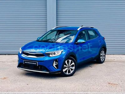 Azul Usado 2024 Kia Stonic SUV | 18.900 € (Precio justo)
