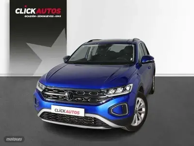 Usado VW T-Roc Life 110 CV (80 kW) 2023 Azul SUV