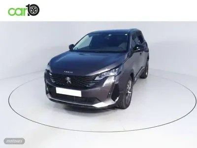 Usado Peugeot 5008 Allure 130 CV (95 kW) 2022 Gris SUV