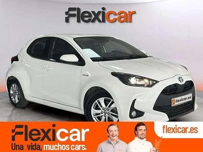 Blanco Usado 2021 Toyota Yaris Hybrid Active Utilitario | 15.990 € (Precio justo)
