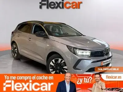 Usado Opel Grandland X Ultimate 130 CV (95 kW) 2021 Gris / plata SUV