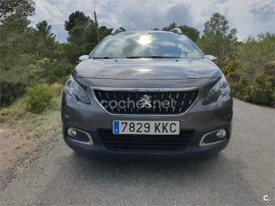 Usado Peugeot 2008 Style 82 CV (60 kW) 2018 Beige SUV