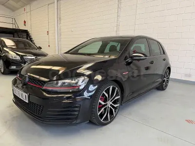 Używany VW Golf VII GTI 230 KM (169 kW) 2014 Czarny Sedan/Limuzyna
