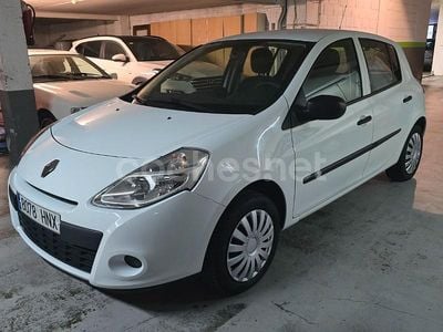 Blanco Usado 2013 Renault Clio IV Authentique Berlina | 6500 € (Un poco caro)