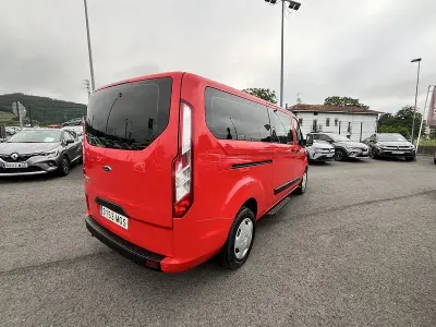 Usado Ford Transit Trend 136 CV (100 kW) 2023 Rojo Van