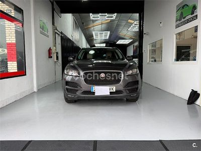 Usado Jaguar F-Pace R-Sport 180 CV (132 kW) 2019 Gris / plata SUV