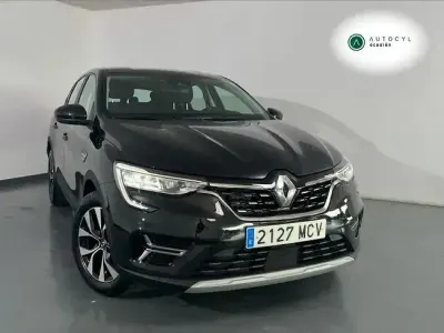 Usado Renault Arkana Equilibre 145 CV (106 kW) 2022 Negro SUV