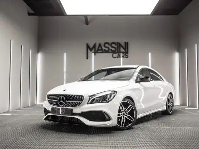 Usado Mercedes CLA200 136 CV (100 kW) 2018 Blanco Berlina