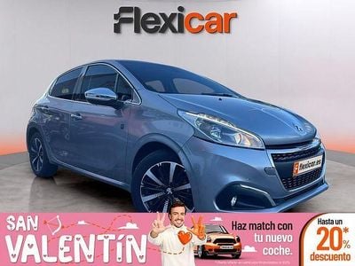Usado Peugeot 208 GT-line 110 CV (80 kW) 2018 Gris Utilitario