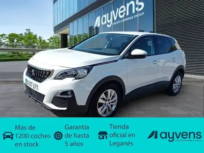 Usado Peugeot 3008 Active 131 CV (96 kW) 2020 Blanco SUV