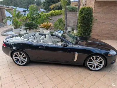 Usado Jaguar XKR 416 CV (305 kW) 2007 Negro Descapotable