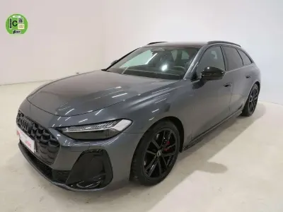 Usado Audi A5 204 CV (150 kW) 2025 Gris Familiar