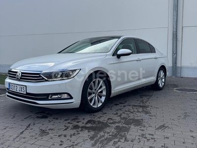 Blanco Usado 2017 VW Passat Berlina | 15.999 € (Un poco caro)