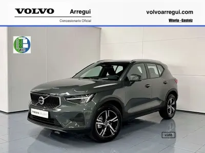 Nuevo Volvo XC40 Core 163 CV (119 kW) 2026 Verde SUV