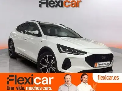 Używany Ford Focus Active 155 KM (114 kW) 2023 Biały Sedan/Limuzyna