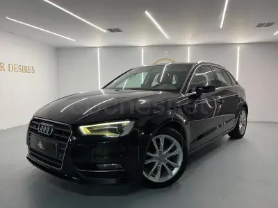 Usado Audi A3 Ambition 150 CV (110 kW) 2014 Negro Berlina