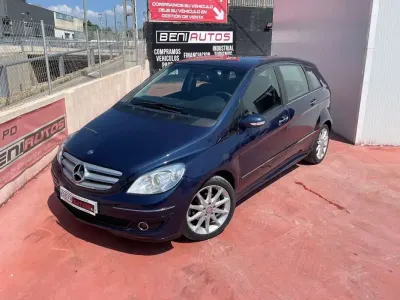 Usado Mercedes B170 116 CV (85 kW) 2008 Azul Monovolumen