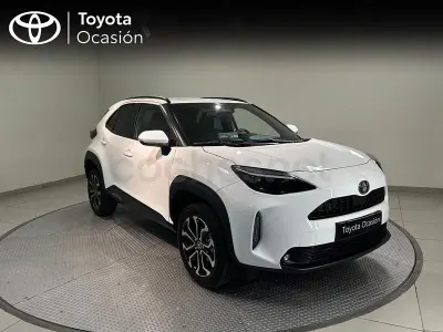 Używany Toyota Yaris Cross Active 130 KM (95 kW) 2025 Biały SUV