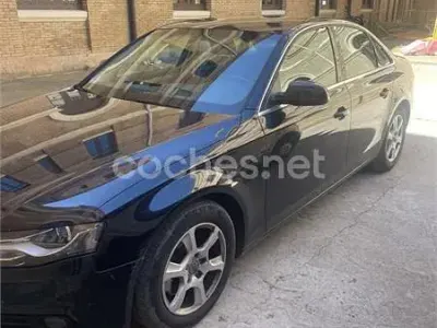 Usado Audi A4 136 CV (100 kW) 2012 Negro Berlina