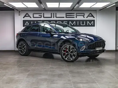 Usado Aston Martin DBX 550 CV (404 kW) 2021 Azul SUV