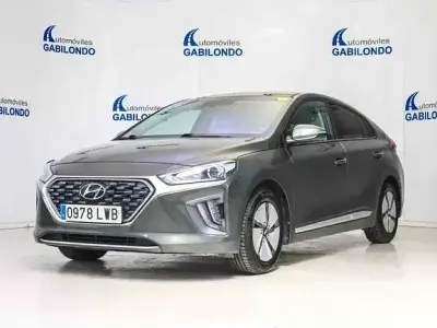 Usado Hyundai Ioniq 141 CV (103 kW) 2022 Negro Utilitario