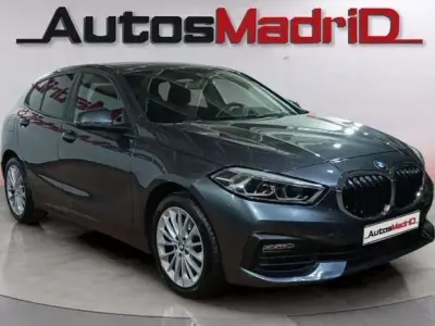 Usado BMW 118 150 CV (110 kW) 2020 Gris / plata Utilitario