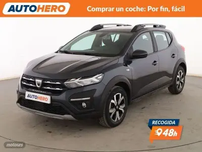 Usado Dacia Sandero Comfort 91 CV (66 kW) 2022 Gris Berlina