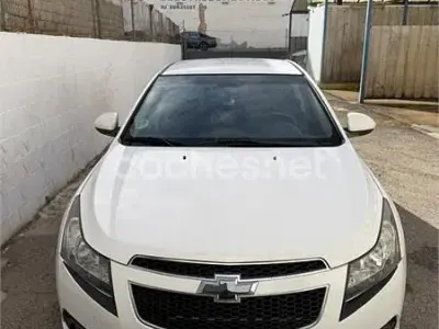 Usado Chevrolet Cruze LT 124 CV (91 kW) 2011 Blanco Berlina