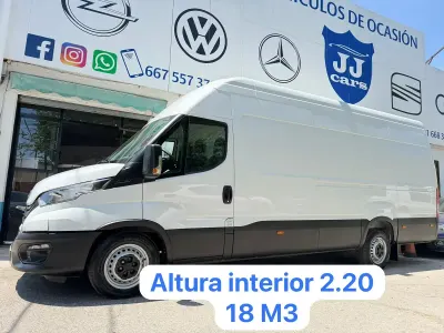 Usado Iveco Daily 176 CV (129 kW) 2024 Blanco Berlina