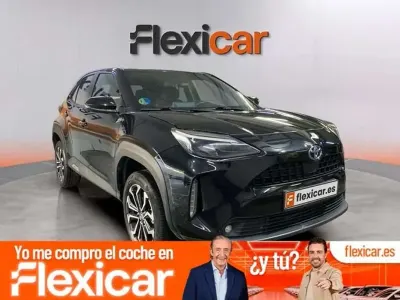 Usado Toyota Yaris Cross Active 116 CV (85 kW) 2024 Negro SUV