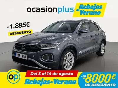 Usado VW T-Roc Life 110 CV (80 kW) 2024 Gris / plata SUV