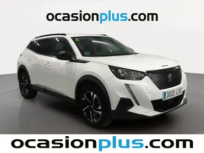 Usado Peugeot 2008 Allure 131 CV (96 kW) 2022 Blanco SUV