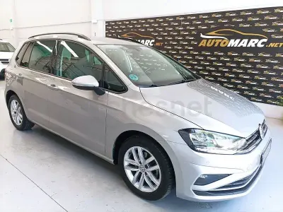 Usado VW Golf Sportsvan Sportline 150 CV (110 kW) 2018 Gris / plata Monovolumen