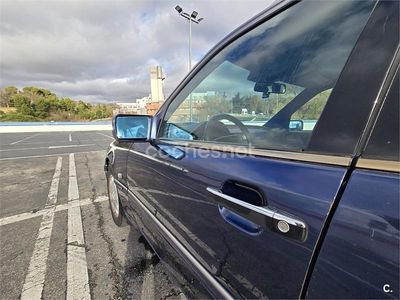 Usado Mercedes C180 Elegance 122 CV (89 kW) 1999 Azul Familiar