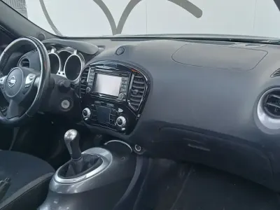 Usado Nissan Juke Acenta 112 CV (82 kW) 2019 Gris SUV