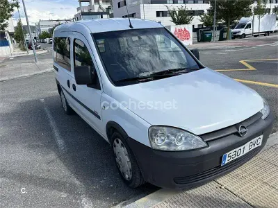 Usado Opel Combo 60 CV (44 kW) 2001 Blanco Monovolumen