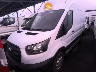 Usado Ford Transit Trend 130 CV (95 kW) 2022 Blanco Berlina