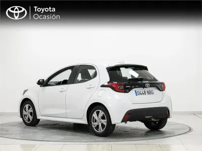 Usado Toyota Yaris Hybrid Active 116 CV (85 kW) 2025 Blanco